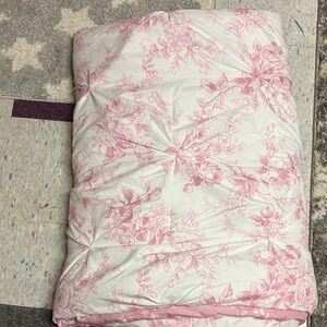 Target Pink and White Floral Comforter